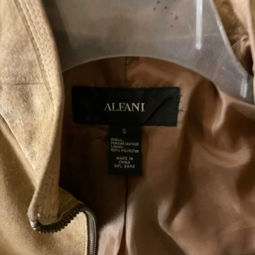 Sweater jacket - Picture 2 of 2